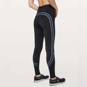 Lululemon Run Crew Tight *28"
Black / True Navy / Steam Blue size 2 EUC